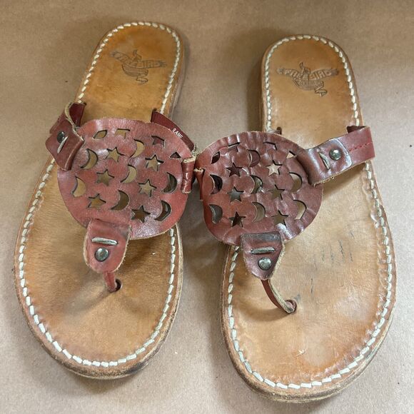 Freebird Vallarta Red Moon And Stars Size 9 Sandals - Picture 1 of 5